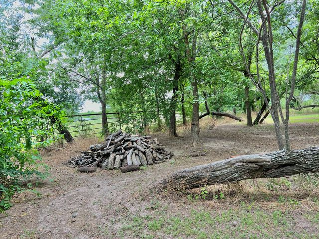 5910 SH-34, Oak Ridge, TX 75142