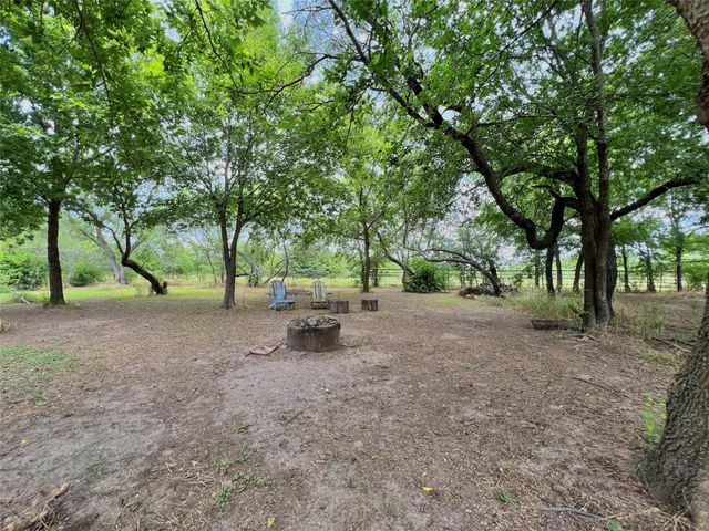 5910 SH-34, Oak Ridge, TX 75142