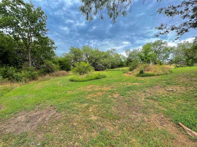 5910 SH-34, Oak Ridge, TX 75142