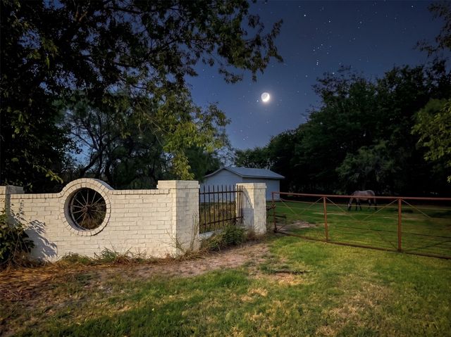 5910 SH-34, Oak Ridge, TX 75142