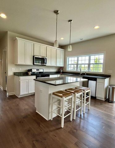 1109 Nottingham Road, Sycamore, IL 60178