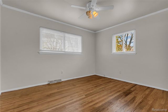 25150 Briarbank Avenue, Southfield, MI 48033