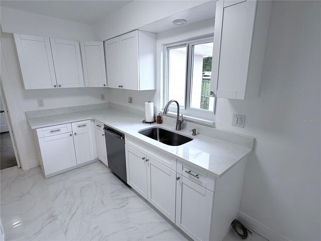 11505 N ROME AVENUE, Tampa, FL 33612