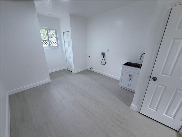 11505 N ROME AVENUE, Tampa, FL 33612