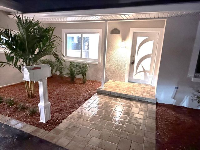 11505 N ROME AVENUE, Tampa, FL 33612