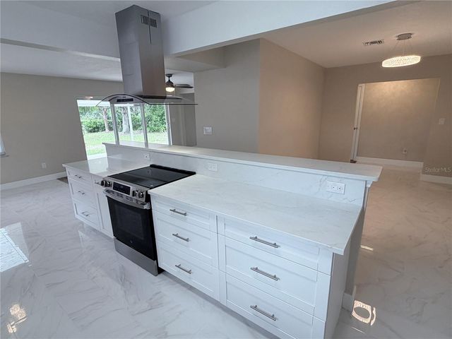 11505 N ROME AVENUE, Tampa, FL 33612