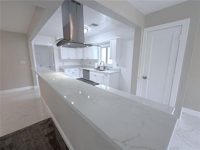 11505 N ROME AVENUE, Tampa, FL 33612