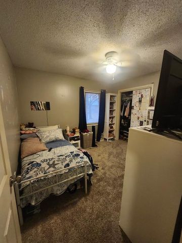 1513 NW Weatherstone Court, Blue Springs, MO 64015