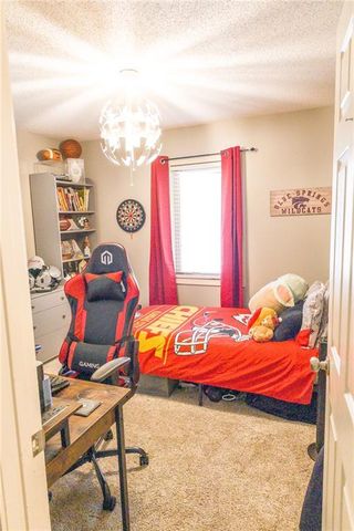 1513 NW Weatherstone Court, Blue Springs, MO 64015