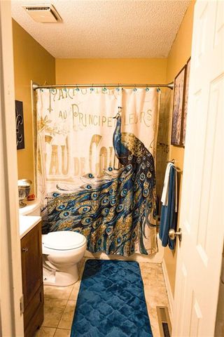 1513 NW Weatherstone Court, Blue Springs, MO 64015