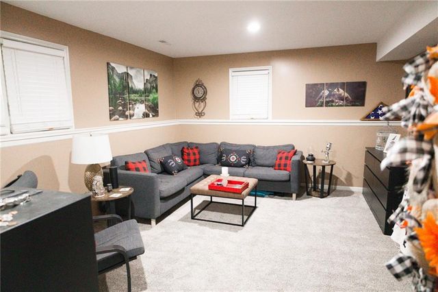 1513 NW Weatherstone Court, Blue Springs, MO 64015