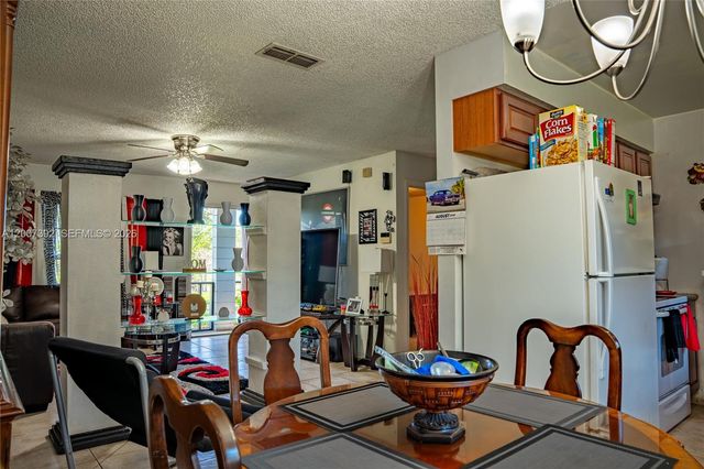 6924 Holly Creek Rd, Orlando, FL 32798