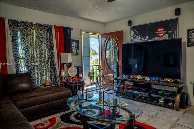 6924 Holly Creek Rd, Orlando, FL 32798