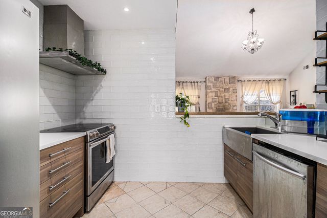 128 Graybrook Court, Grayson, GA 30017