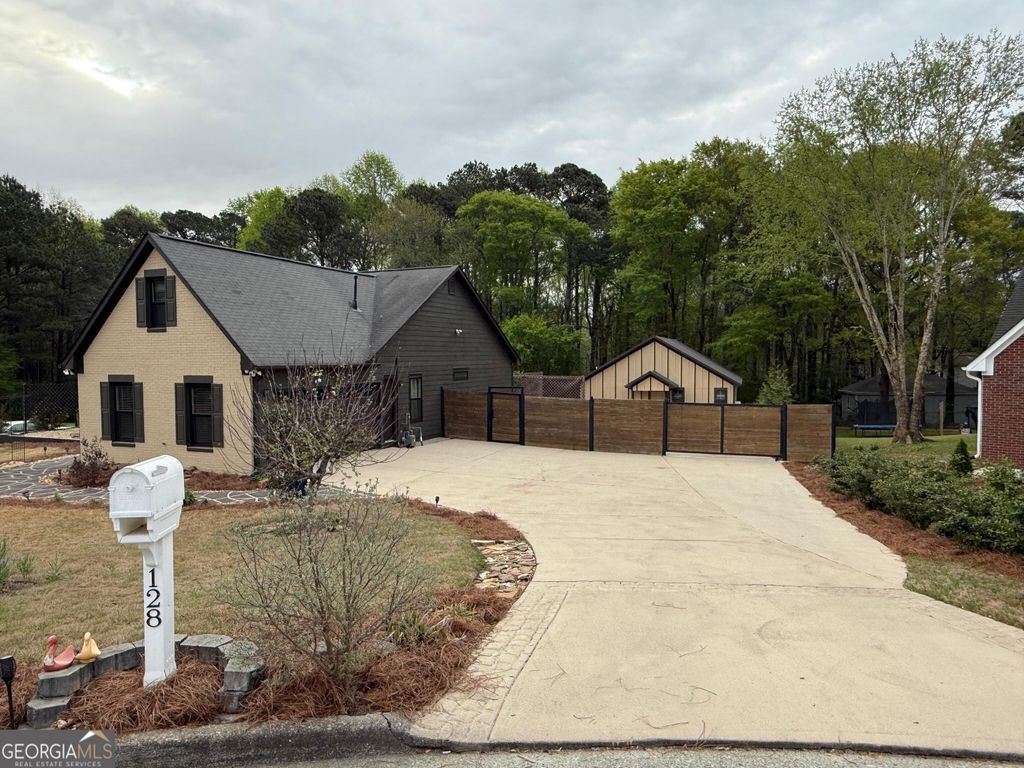 128 Graybrook Court, Grayson, GA 30017