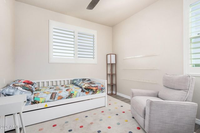 836 E Gary Lane, Phoenix, AZ 85042