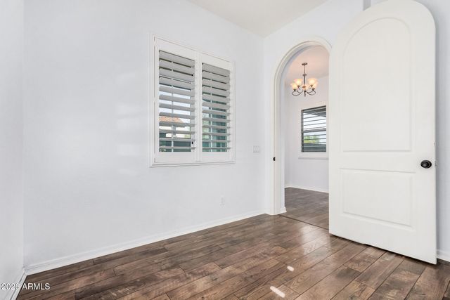 836 E Gary Lane, Phoenix, AZ 85042