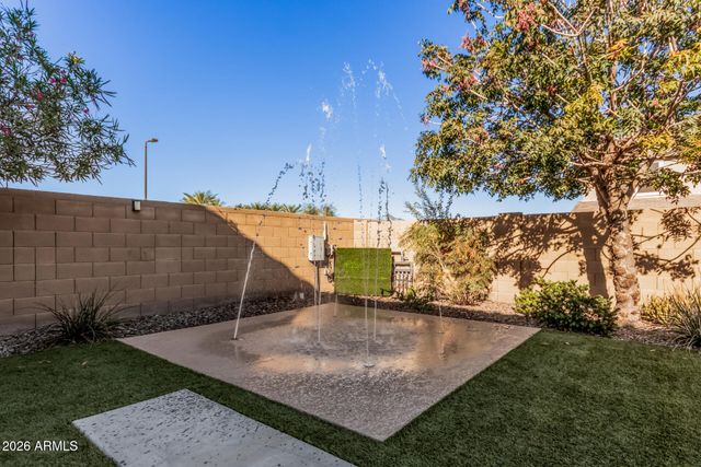 836 E Gary Lane, Phoenix, AZ 85042