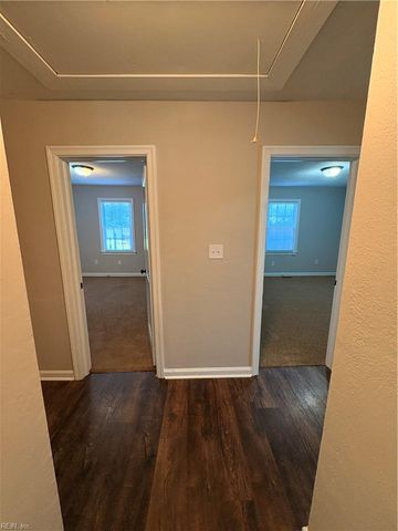 84 Madison LN N, Newport News, VA 23606