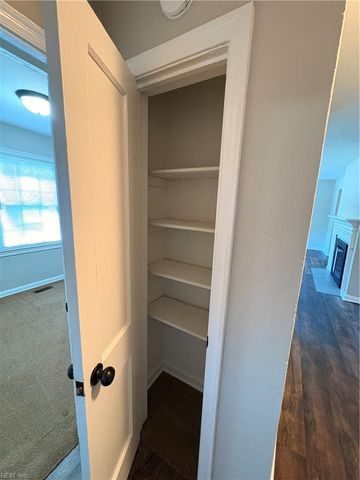 84 Madison LN N, Newport News, VA 23606