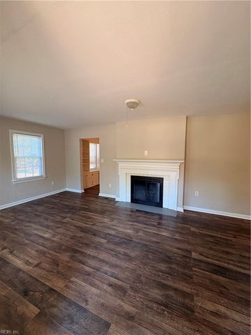 84 Madison LN N, Newport News, VA 23606