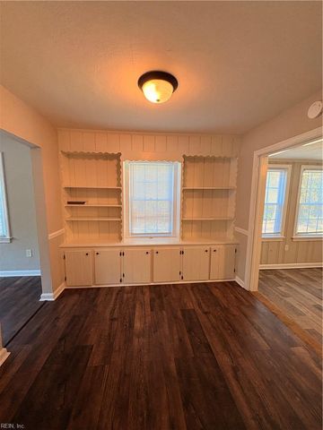 84 Madison LN N, Newport News, VA 23606