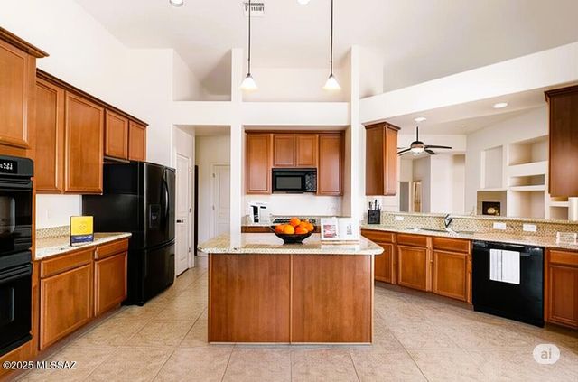 10612 S Blackhawk Ridge Place, Vail, AZ 85641