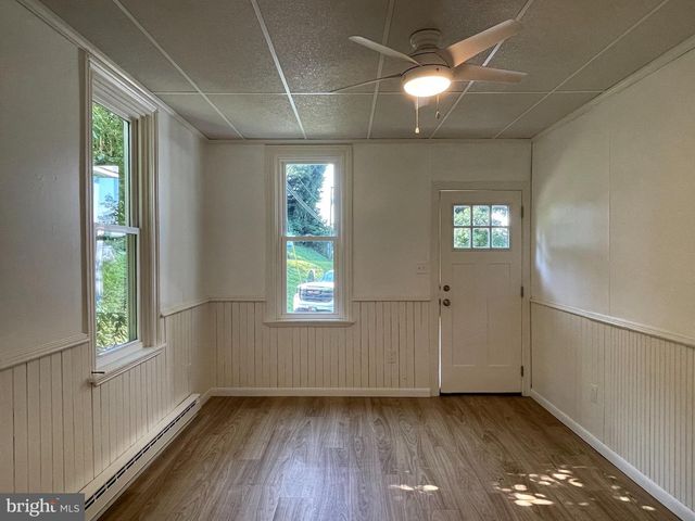 301 N MARKET ST, Myerstown, PA 17067