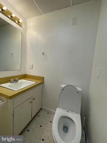 301 N MARKET ST, Myerstown, PA 17067