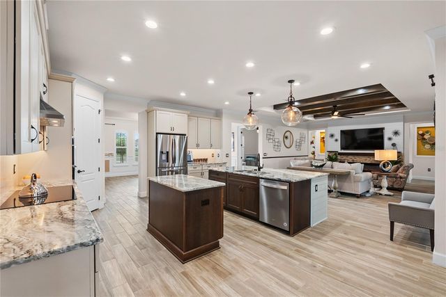 5219 LAKE VENICE DRIVE, Wimauma, FL 33598