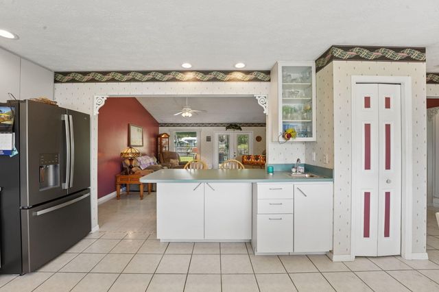 902 Egret Avenue, Fort Pierce, FL 34982