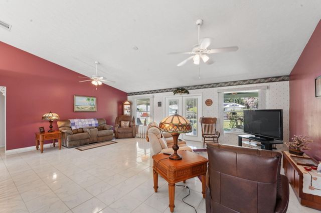 902 Egret Avenue, Fort Pierce, FL 34982