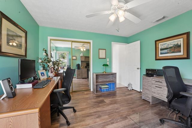 902 Egret Avenue, Fort Pierce, FL 34982