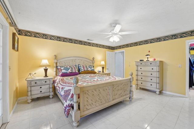 902 Egret Avenue, Fort Pierce, FL 34982