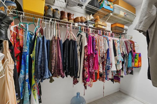 902 Egret Avenue, Fort Pierce, FL 34982