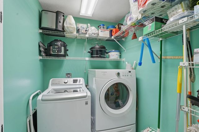 902 Egret Avenue, Fort Pierce, FL 34982