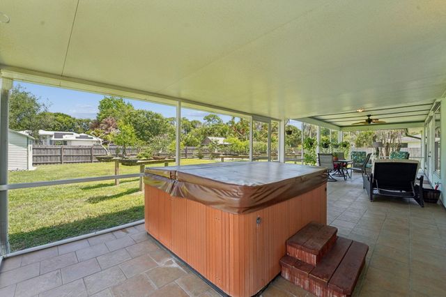 902 Egret Avenue, Fort Pierce, FL 34982