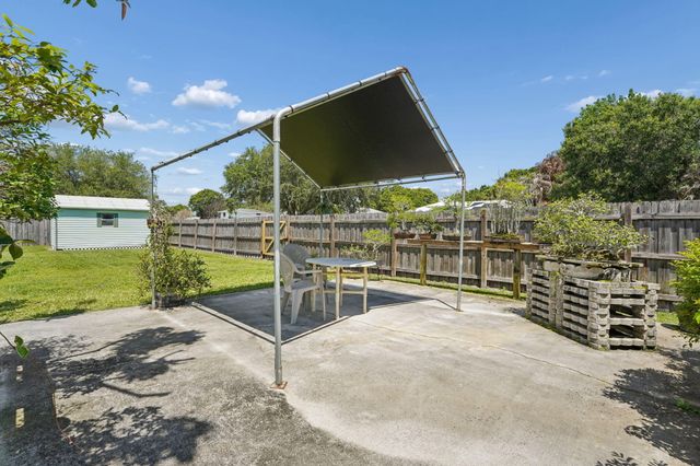 902 Egret Avenue, Fort Pierce, FL 34982