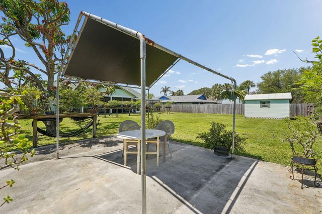 902 Egret Avenue, Fort Pierce, FL 34982