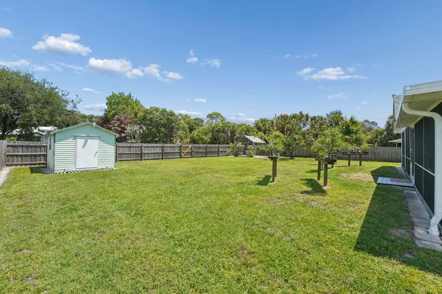 902 Egret Avenue, Fort Pierce, FL 34982