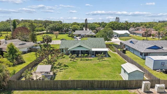 902 Egret Avenue, Fort Pierce, FL 34982