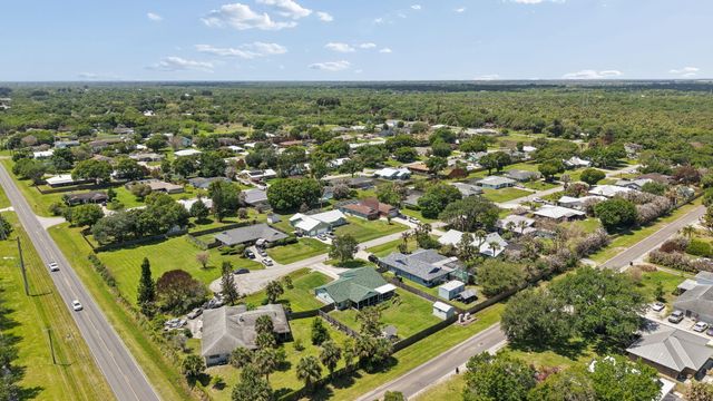 902 Egret Avenue, Fort Pierce, FL 34982