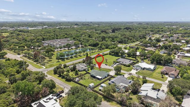 902 Egret Avenue, Fort Pierce, FL 34982