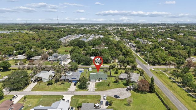 902 Egret Avenue, Fort Pierce, FL 34982