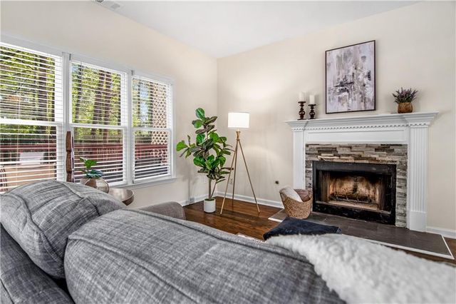 1150 Northpoint Trace, Roswell, GA 30076