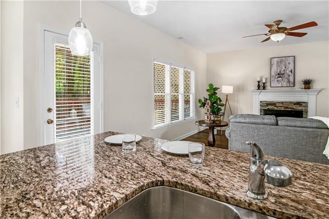 1150 Northpoint Trace, Roswell, GA 30076