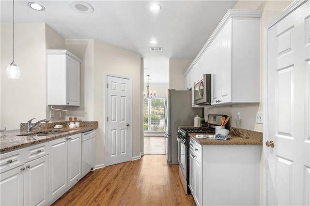 1150 Northpoint Trace, Roswell, GA 30076