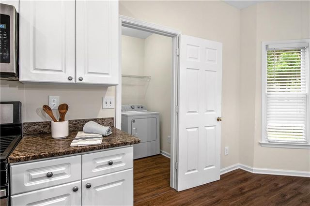1150 Northpoint Trace, Roswell, GA 30076