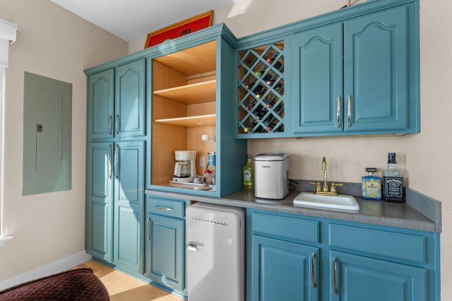 680 Emerald Pointe Drive 7, Hollister, MO 65672