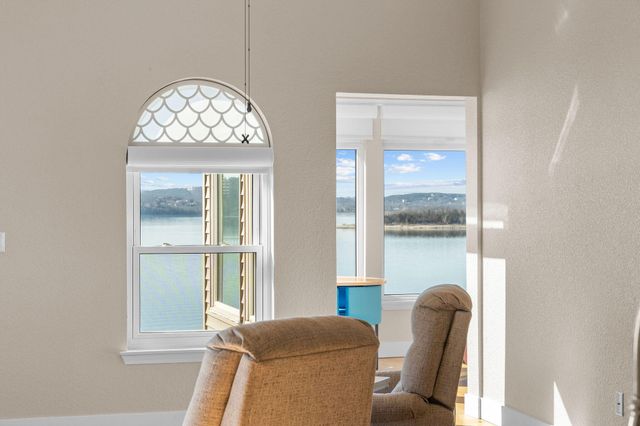 680 Emerald Pointe Drive 7, Hollister, MO 65672